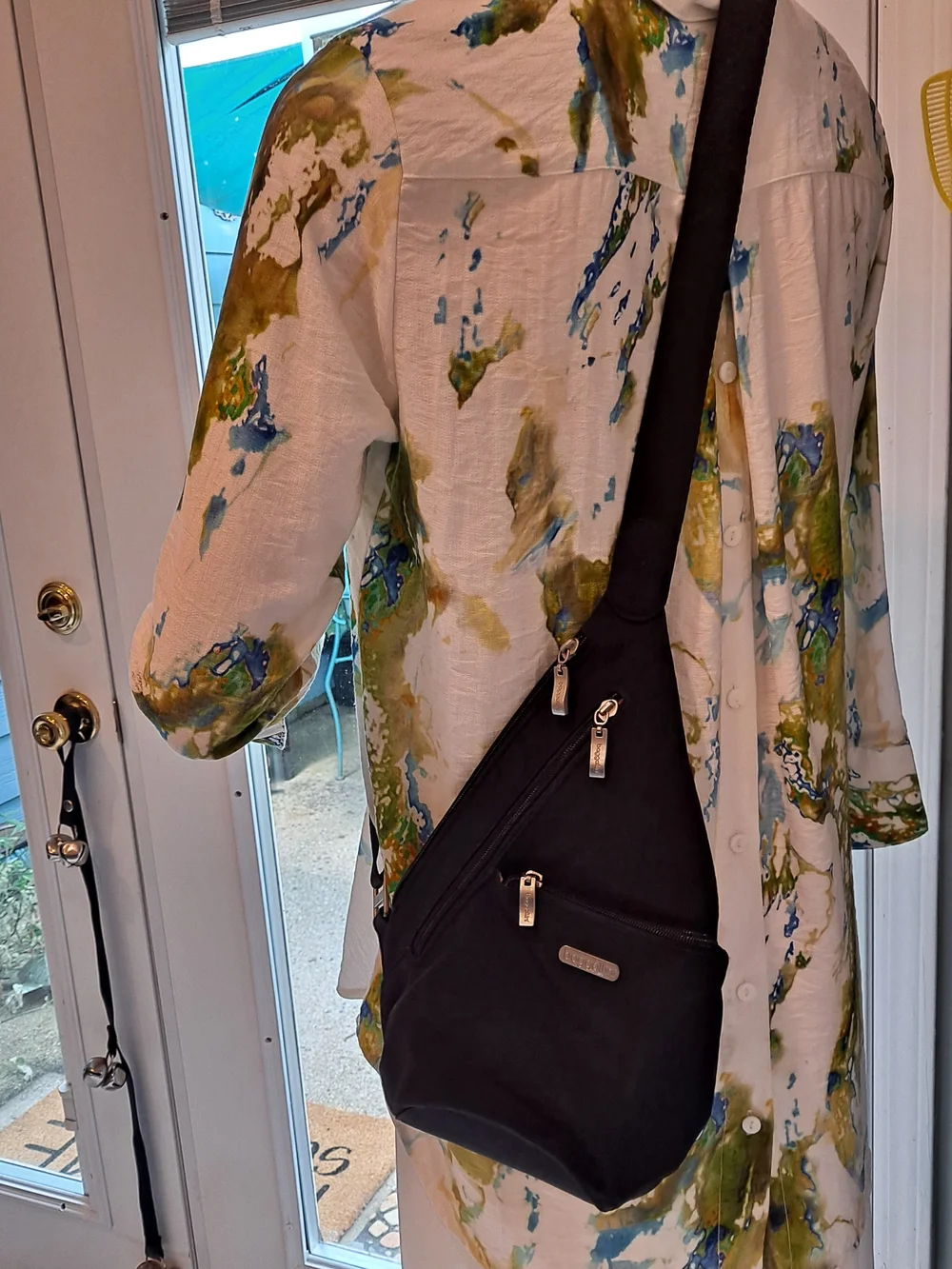 Baggallini Black Mini Crossbody Sling Lightweight Nylon Secure Travel Compact